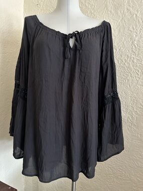 Torrid Black Bell Sleeve Top Blouse 2X
